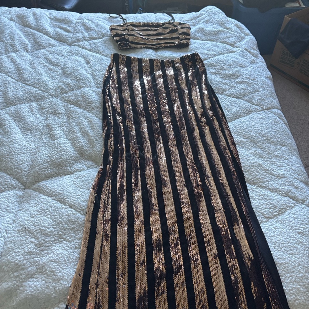 Forever 21 Black and Gold Sequin Maxi Skirt and Halter Top - Picture 1 of 10